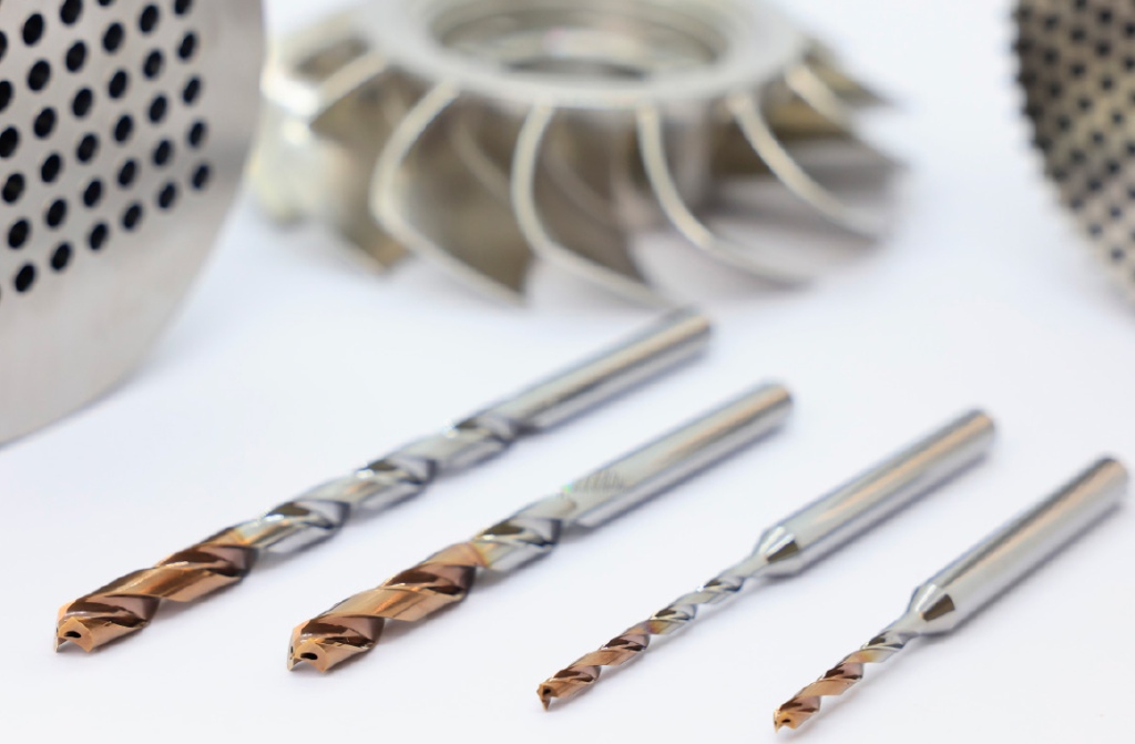 Tijdens de EMO presenteert MIkron Tool een uitgebreid assortiment met verspanende gereedschappen voor de bewerking van titanium en roestvast staal.