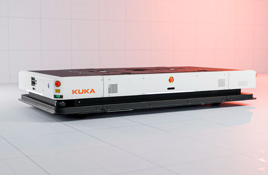 De KMP 3000P is met een laadvermogen van 3 ton de grootste AMR voor de automatisering van de interne logistiek binnen het assortiment van Kuka. Dankzij het omnidirectionele aandrijfconcept van de KMP 3000P kan de AMR in krappe ruimtes bewegen.