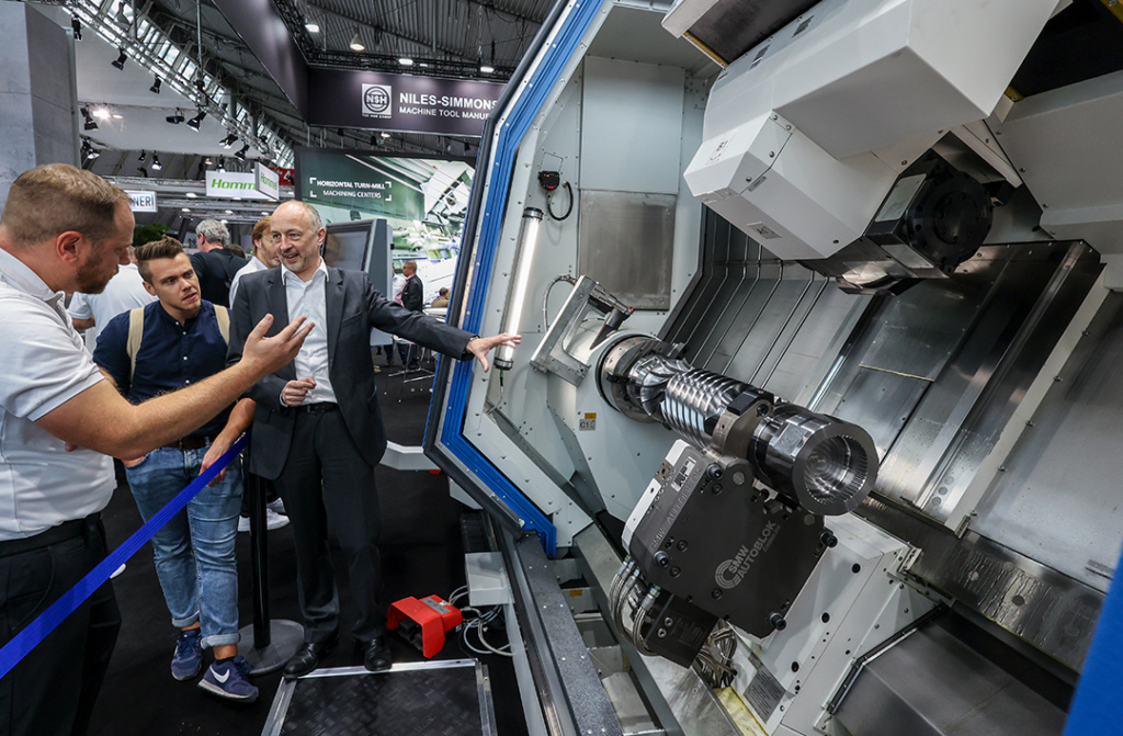 Ondanks de economisch uitdagende tijden kwamen er veel bezoekers naar AMB 2024 om de laatste productietechnologie te ontdekken. (foto’s: Copyright: Landesmesse Stuttgart GmbH Co. KG)