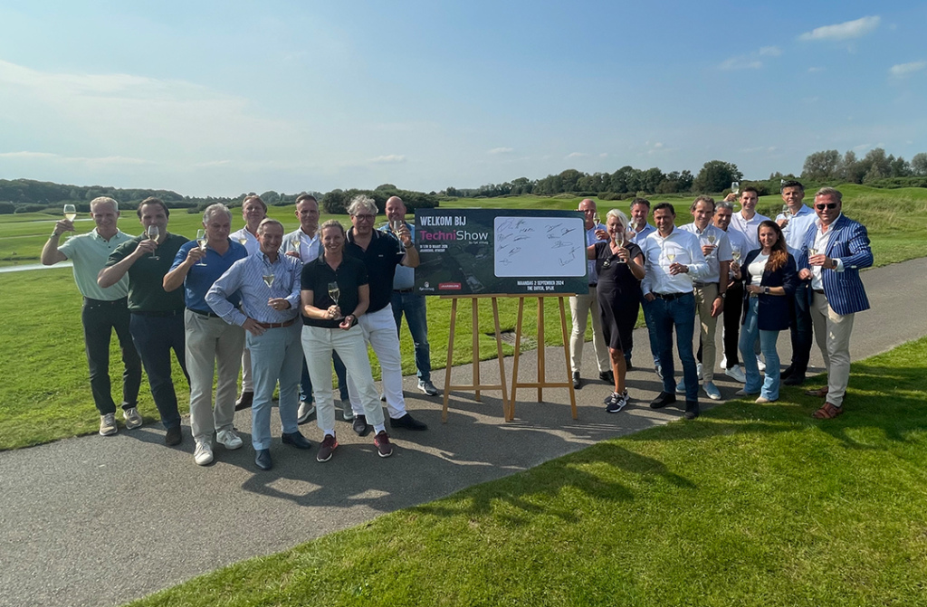 Op de foto: TUWI, Marco Mans; Hermle, Geert Cox; Valk Welding, Peter Haspels; Oude Reimer, Hugo Oude Reimer; Güring, Stephan van Sante; HEIDENHAIN, Paul Venema; Laagland, Eddo Cammeraat; Renishaw, Philippe Reinders Folmer; Hoffmann Group, Henri Blom; CADMES, Maite Thijssen; Bender, David Bender; CNC Style, Bastiaan Clement; Electrotool en Arjèn van Dulst