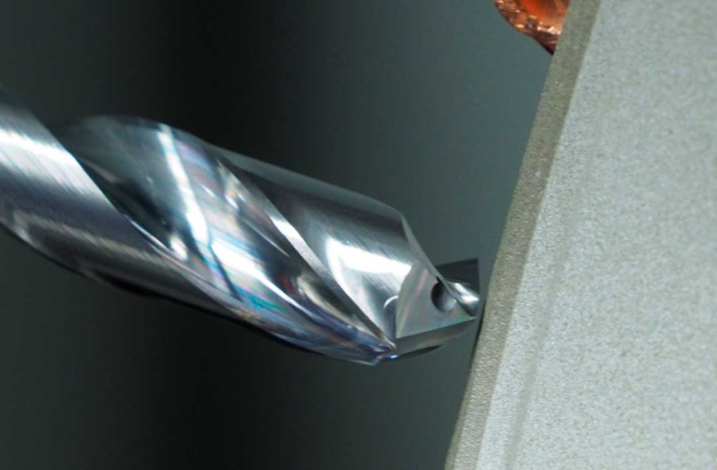 Voordat hardmetalen gereedschappen gerecycled worden, kunnen ze vaak eerst nog gereviseerd worden door middel van herslijpen en het aanbrengen van een nieuwe coating. (Foto: ISF)