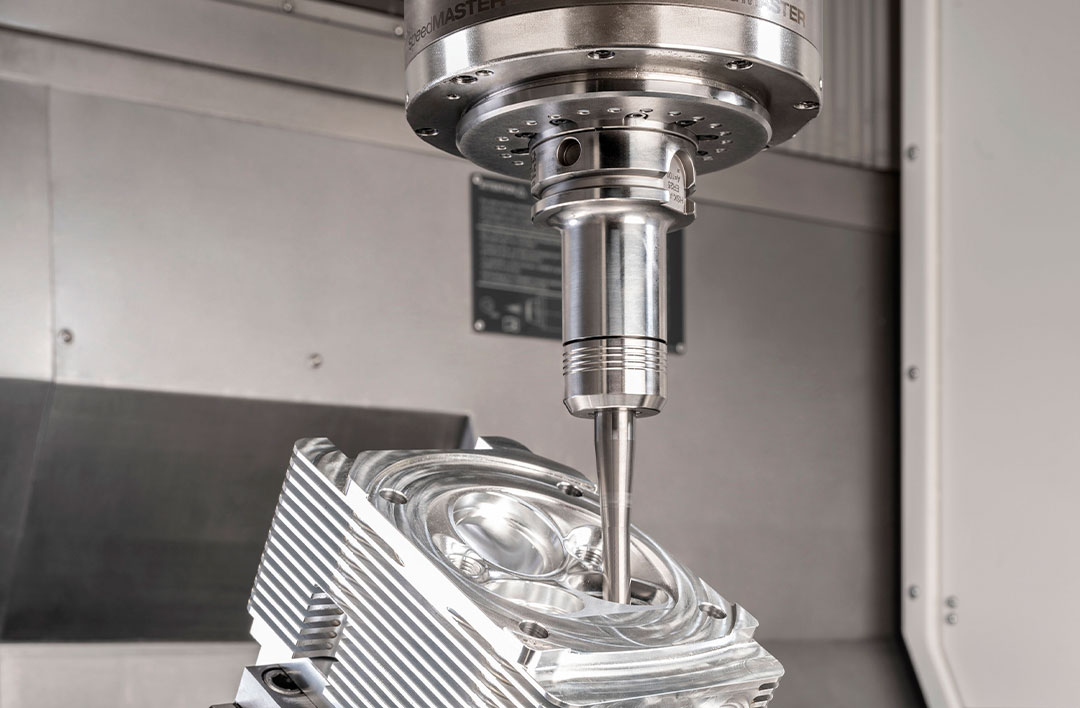Bewerking van een motorblok op de DMU 75 monoBLOCK met PH Cell.