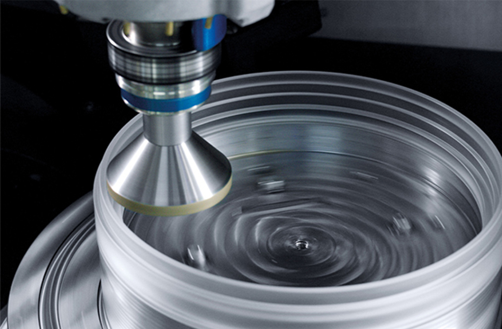 Met behulp van Ultrasonic-technologie kunnen oppervlakteruwheden tot Ra = 0,05 micrometer worden bereikt. DMG Mori