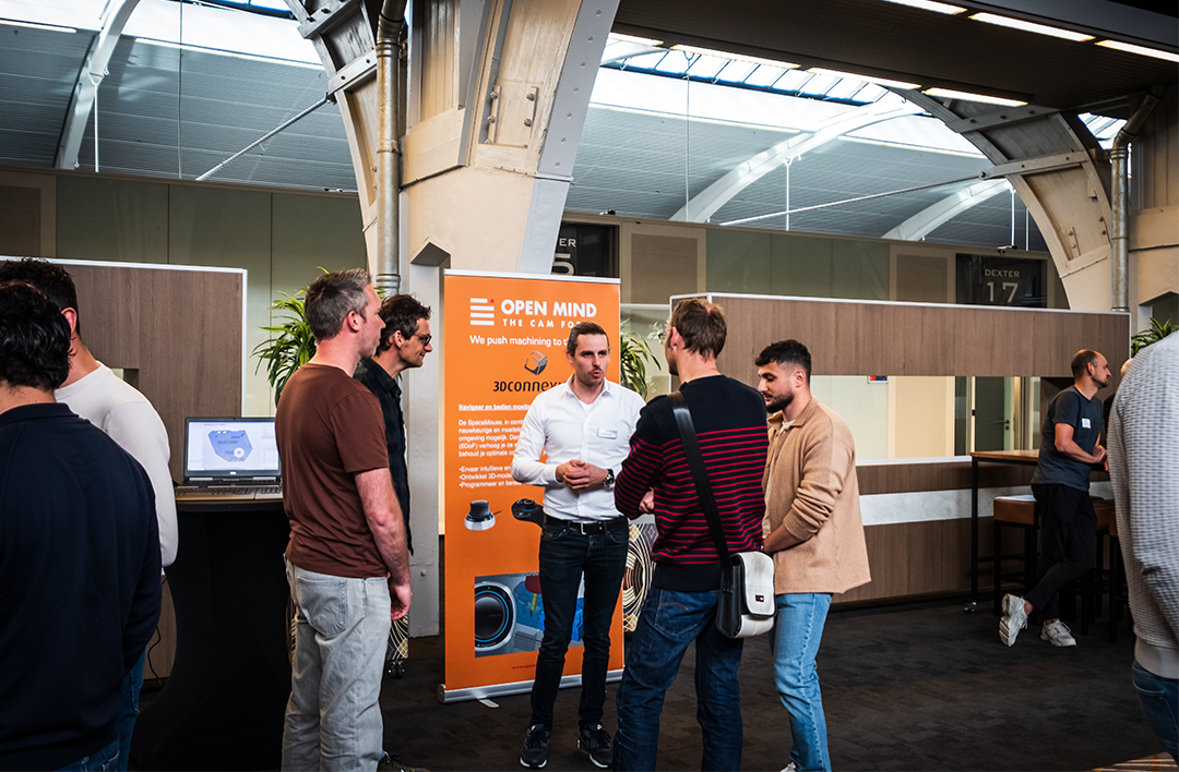 Maar liefst 117 klanten kwamen naar de relatiedag van Open Mind om de nieuwste ontwikkelingen in hyperMILL CAD/CAM en Hummingbird MES te ontdekken.