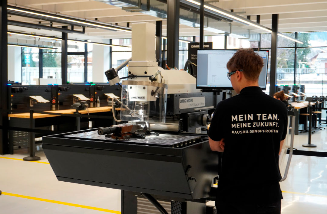 Een absolute highlight tijdens het Open Huis was de opening van het nieuwe trainingscentrum.